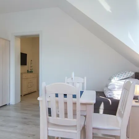 民宿 Rejs Nad Zalewem # Z Klimatyzacja